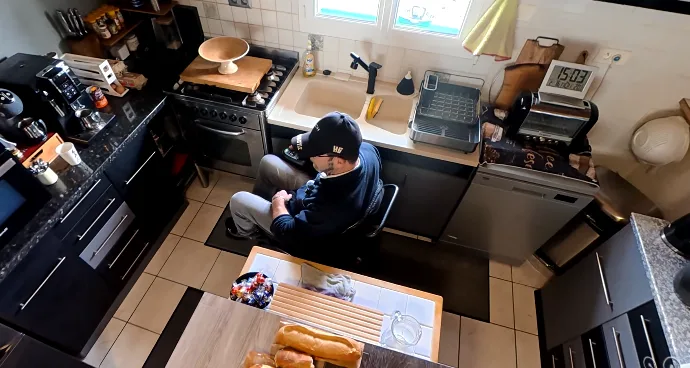 Πτυσσόμενο ηλεκτρικό αναπηρικό αμαξίδιο EASWE B20
